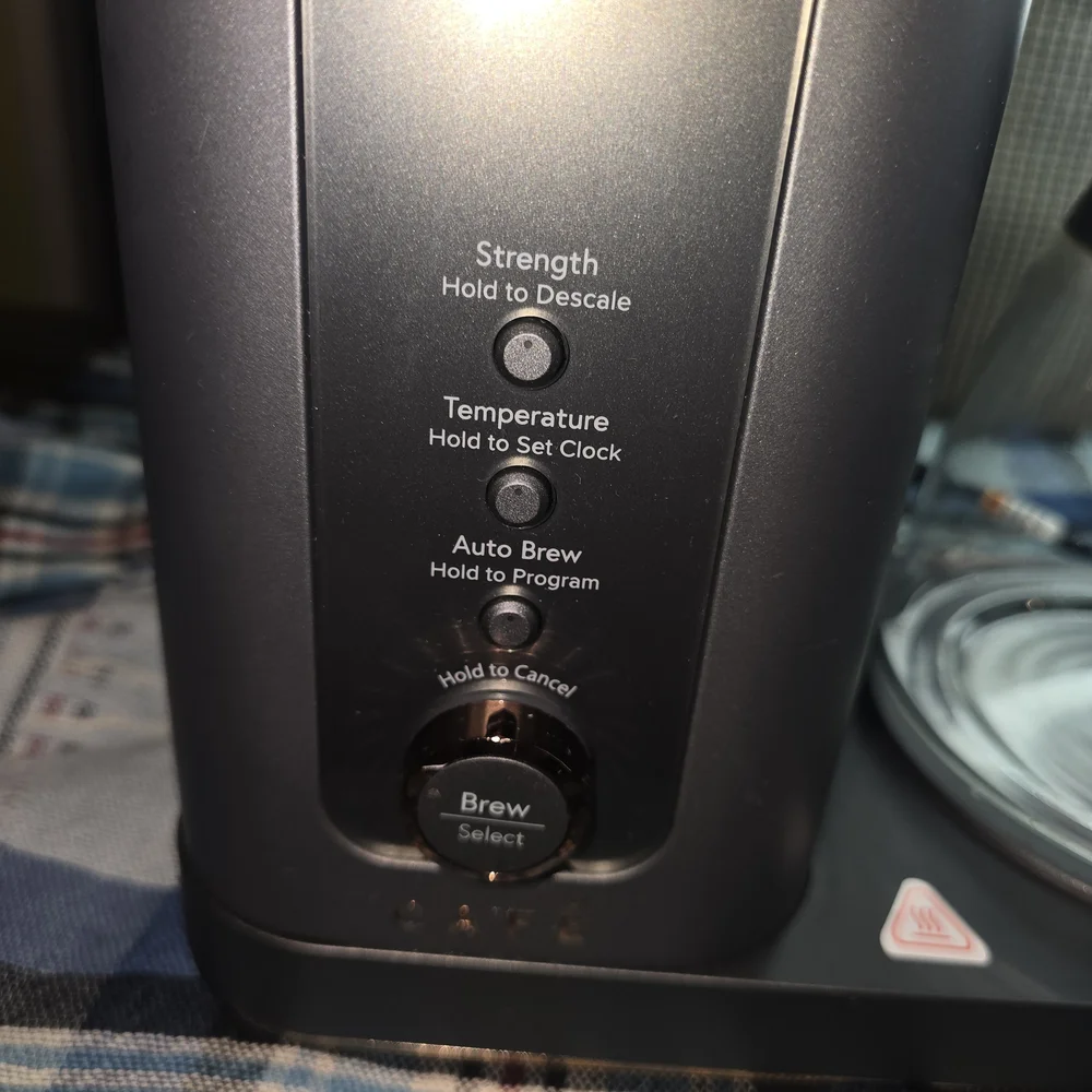 Williams Sonoma Matte Black Drip Coffee Brewer with Glass Carafe